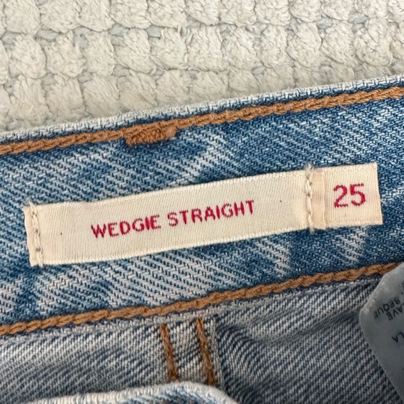 SZ 25 Levi’s Ripped Wedgie Straight - Picture 3 of 5